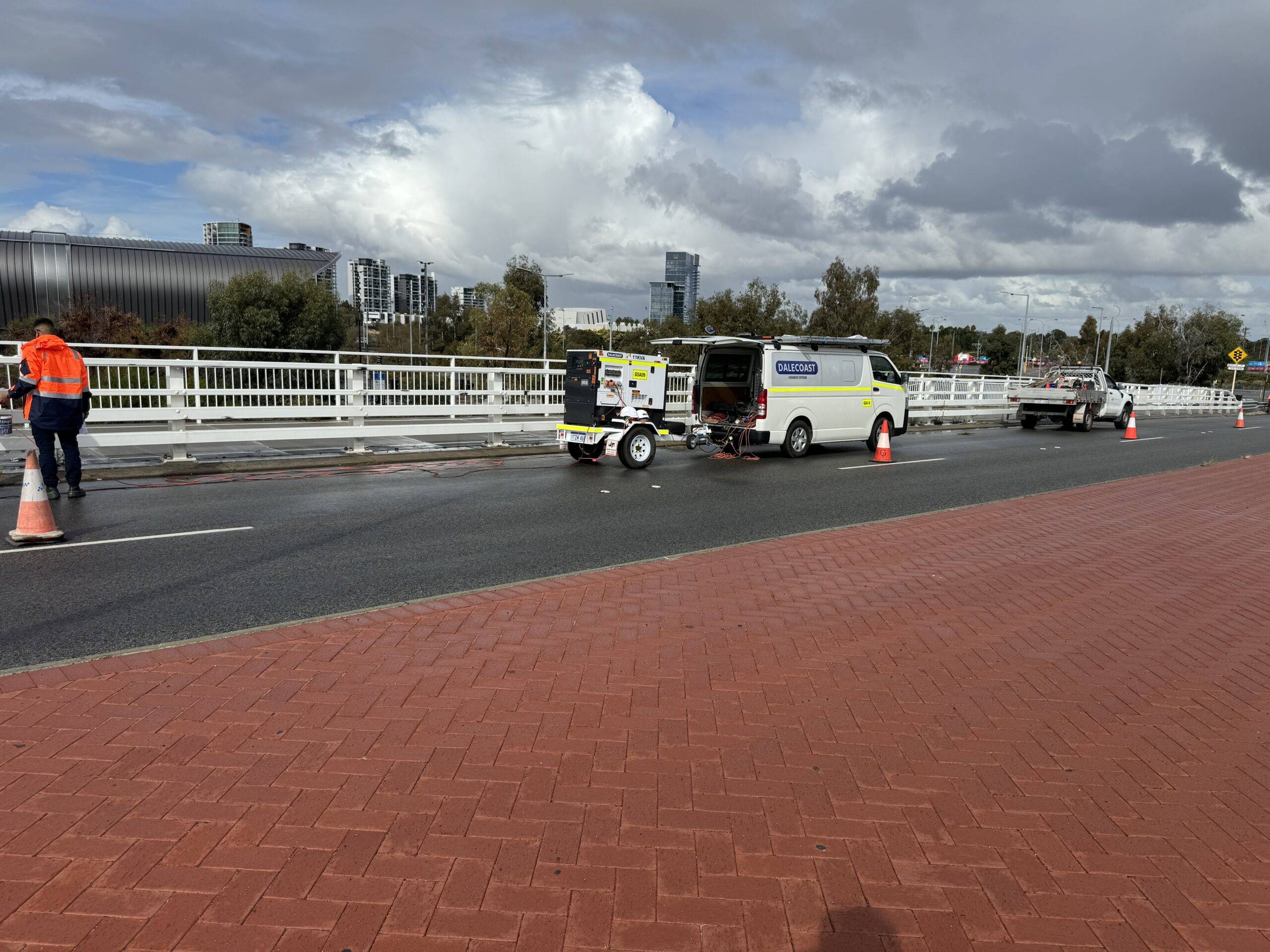 Dalecoast protective coating works on bridge steelwork at Victoria Park Drive